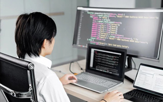 宁波 api php源码,下载的php源码怎么运行呢？